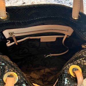 Micheal Kors tote